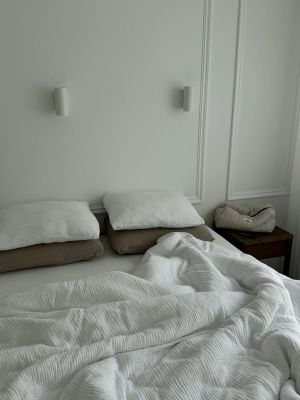 minimalist-bedroom.jpg